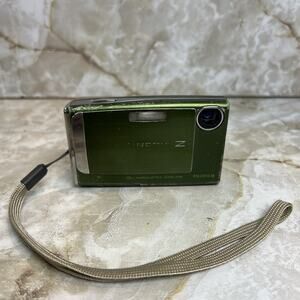 Fujifilm FinePix Z10fd 7.2MP Digital Camera Green w/ Battery Tested Working